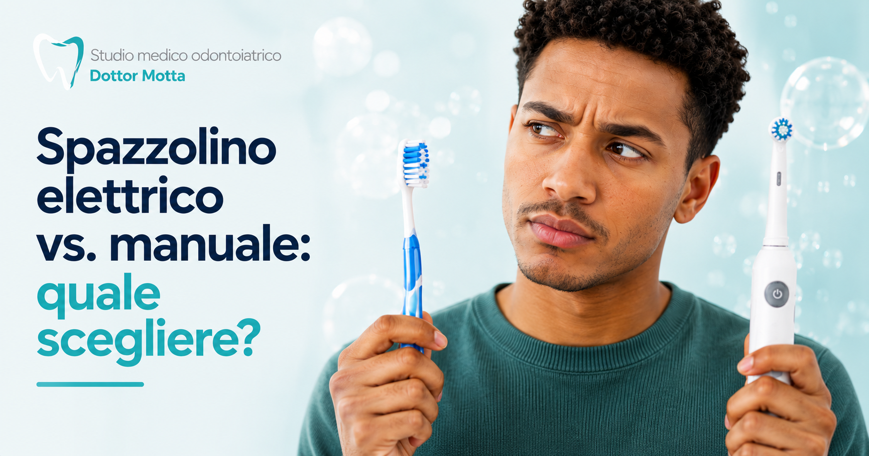un ragazzo è in dubbio se sia meglio lo spazzolino elettrico o manuale